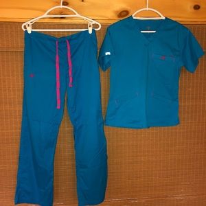 Med Couture EZ Flex Top and Pant